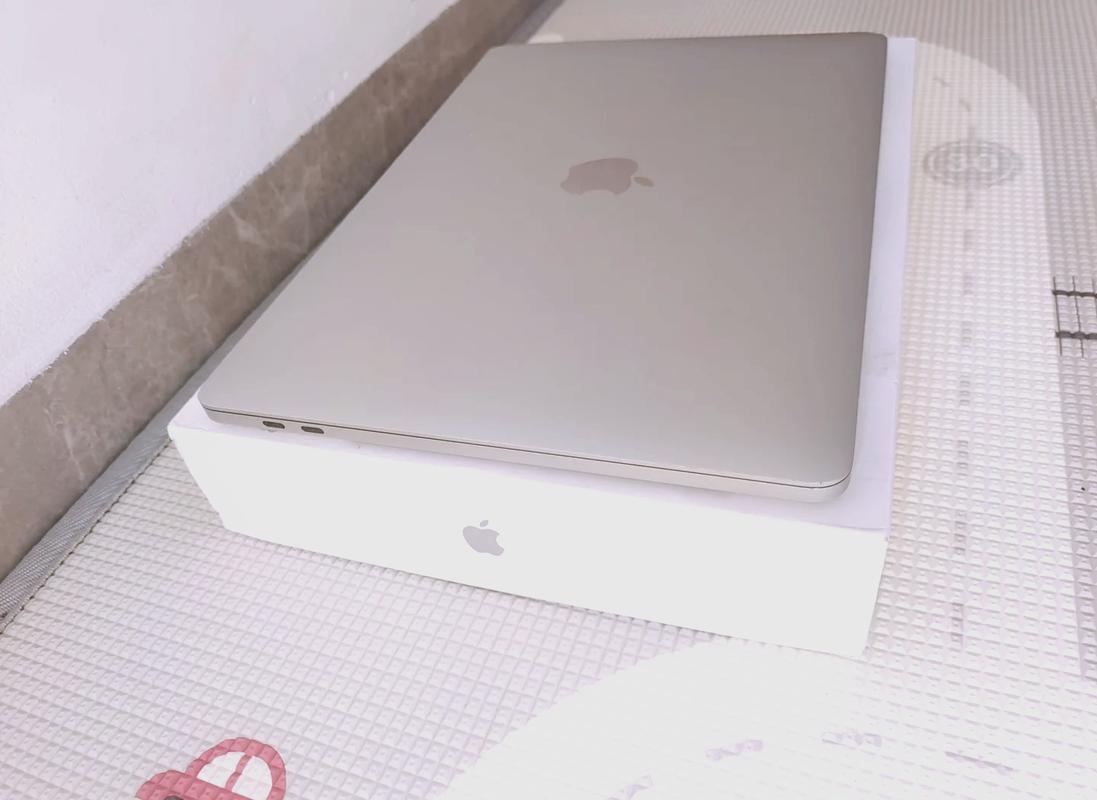 1819岁macbookpro高清版本